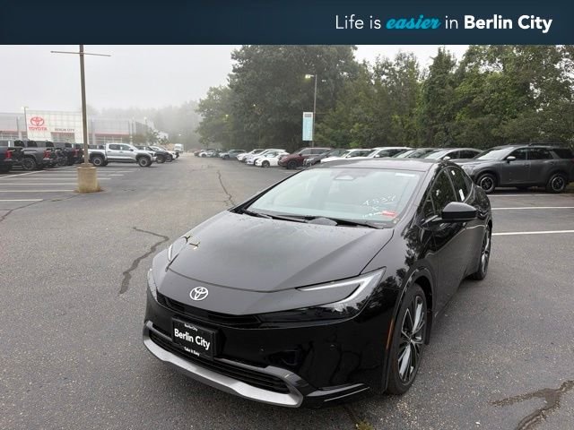 2027 Toyota Prius L