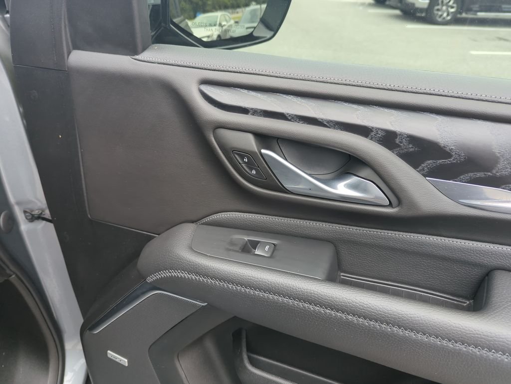 Used 2023 Silver GMC Denali image 38