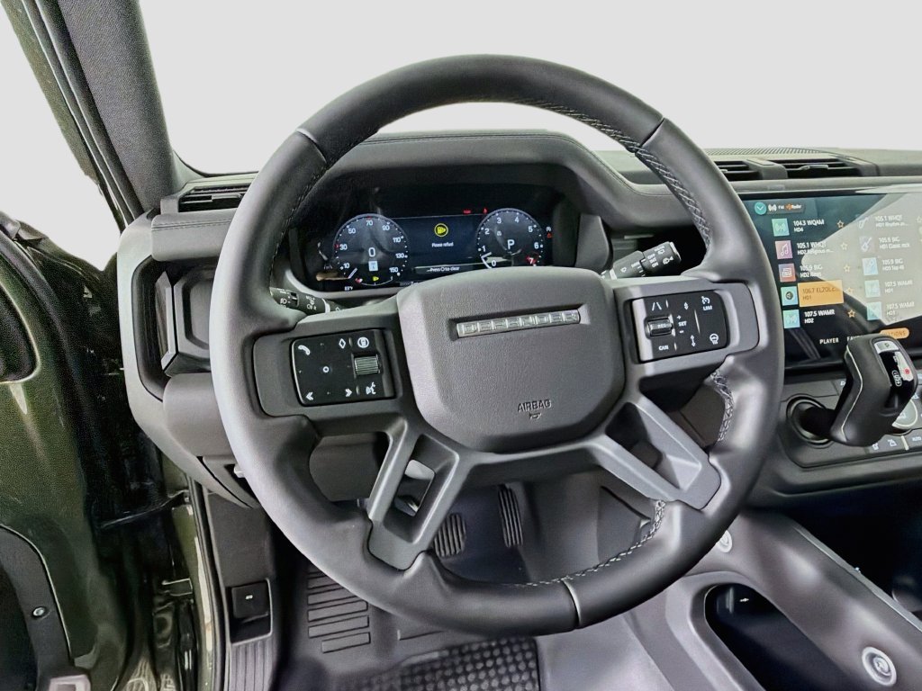 New 2026 Woolstone Green Land Rover X-Dynamic SE image 11