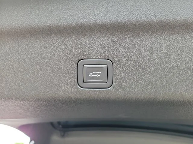 Used 2024 Black Cadillac Sport Platinum image 11