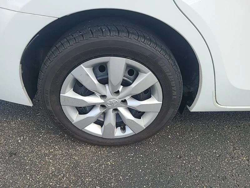 Used 2016 White Toyota LE image 8
