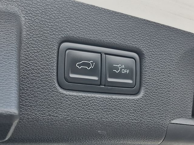 Used 2024 White Kia EX X-Line AWD image 30