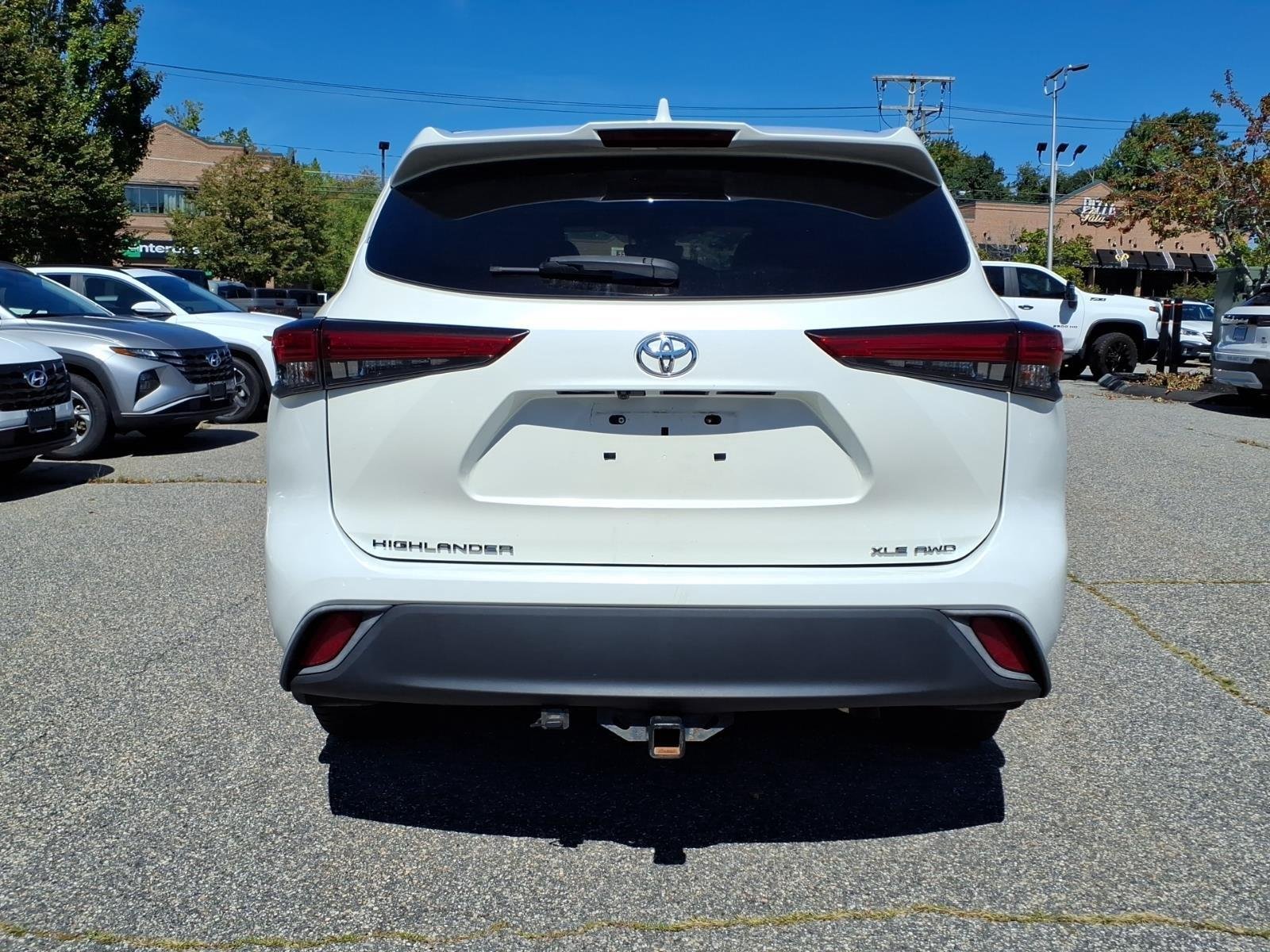 Used 2021 Blizzard Pearl Toyota XLE image 6