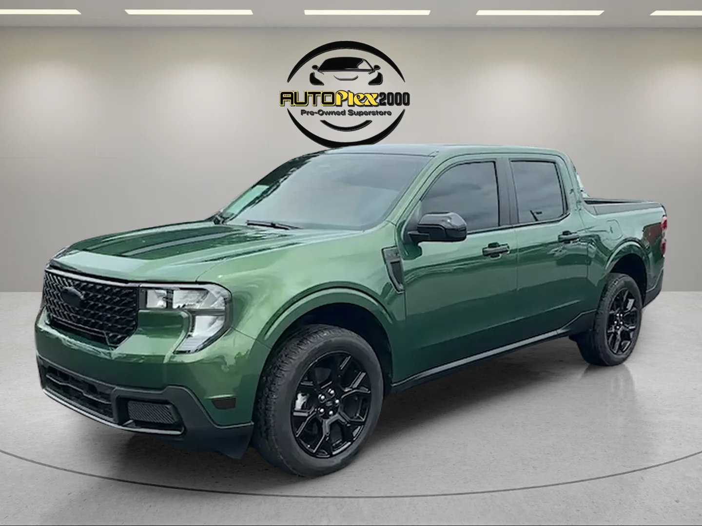 Used 2025 Green Ford XLT image 3