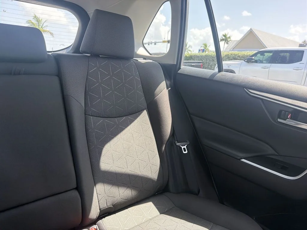 Used 2021 Silver Toyota XLE image 14