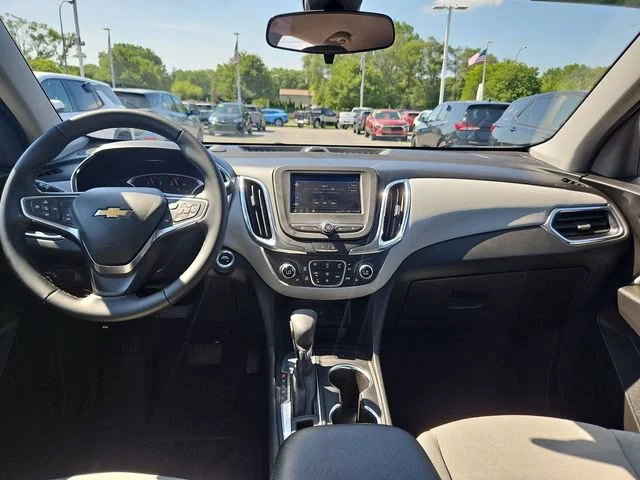 Used 2024 Summit White Chevrolet LT image 12