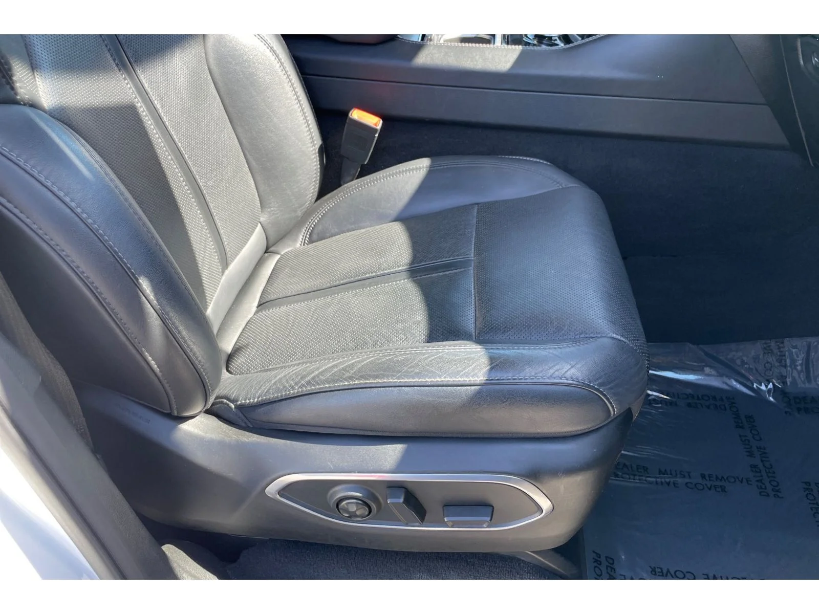 Used 2024 Bright White Clearcoat Jeep Series II image 23