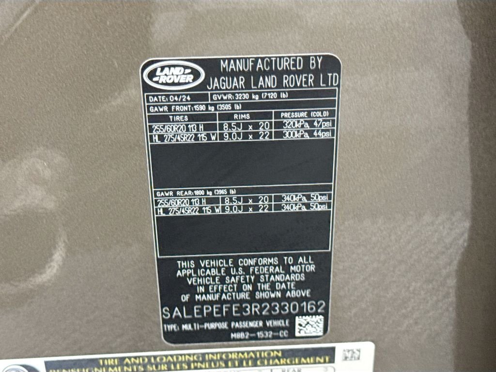 Certified Used 2024 Gondwana Stone Metallic Land Rover SE image 34