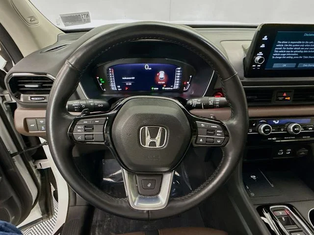 Used 2024 White Honda Elite image 11