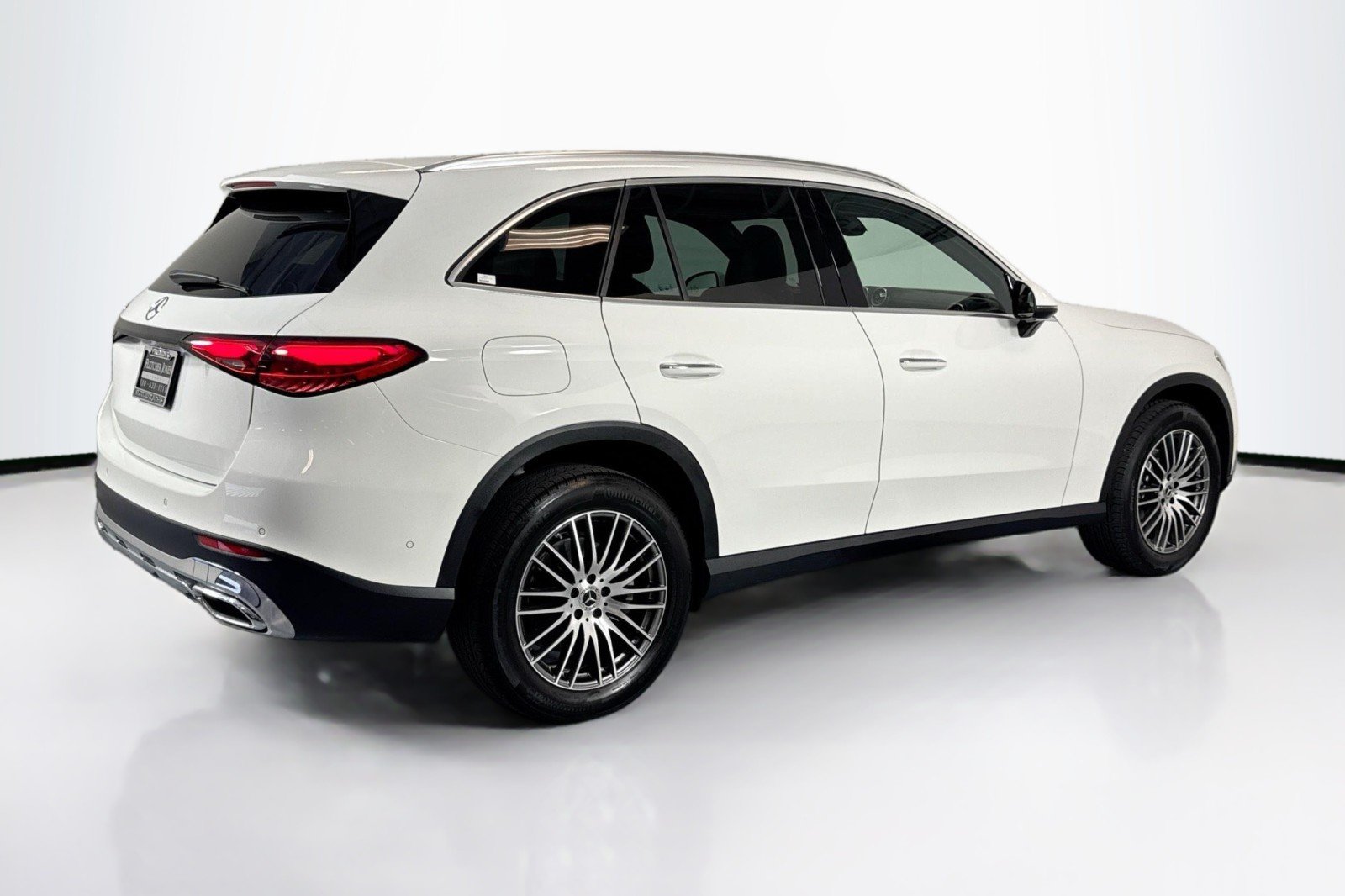 Used 2025 Polar White Mercedes-Benz GLC 300 SUV image 5
