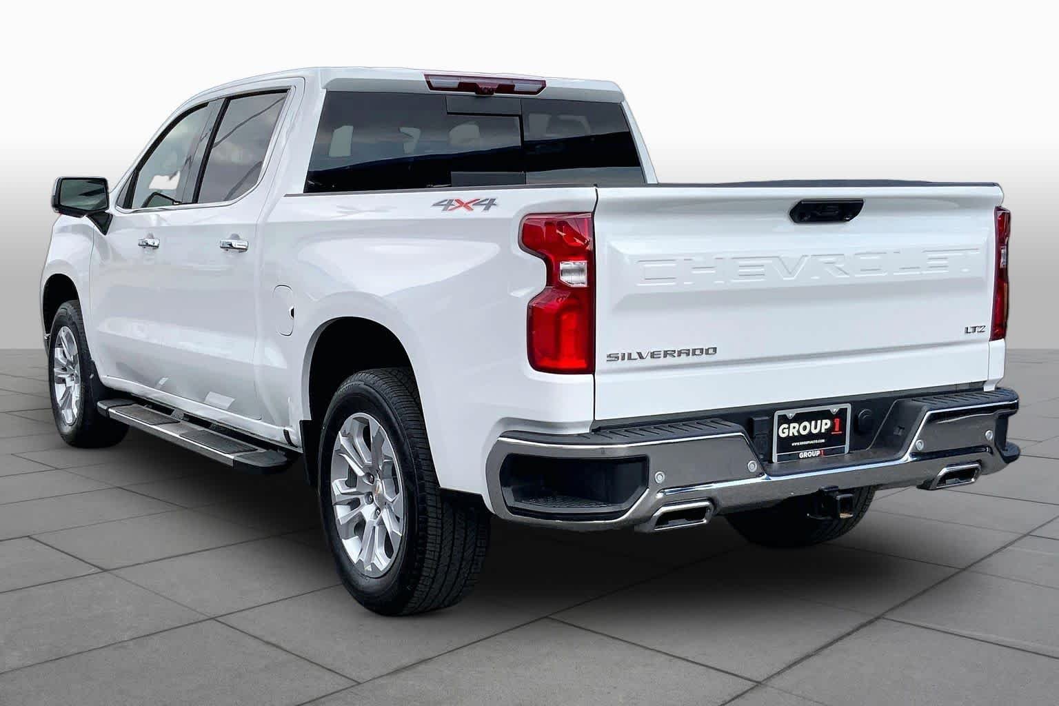 Used 2026 Summit White Chevrolet LTZ image 12