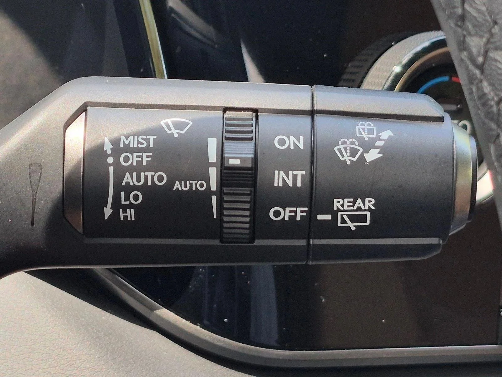 Used 2025 Iridium Lexus RX 350 image 13