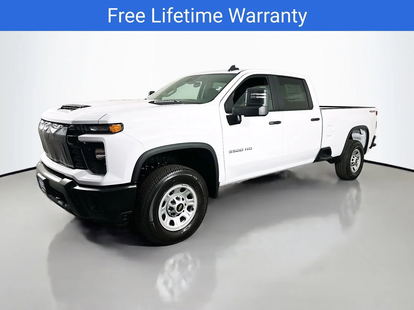 New 2026 Summit White Chevrolet WT image 4