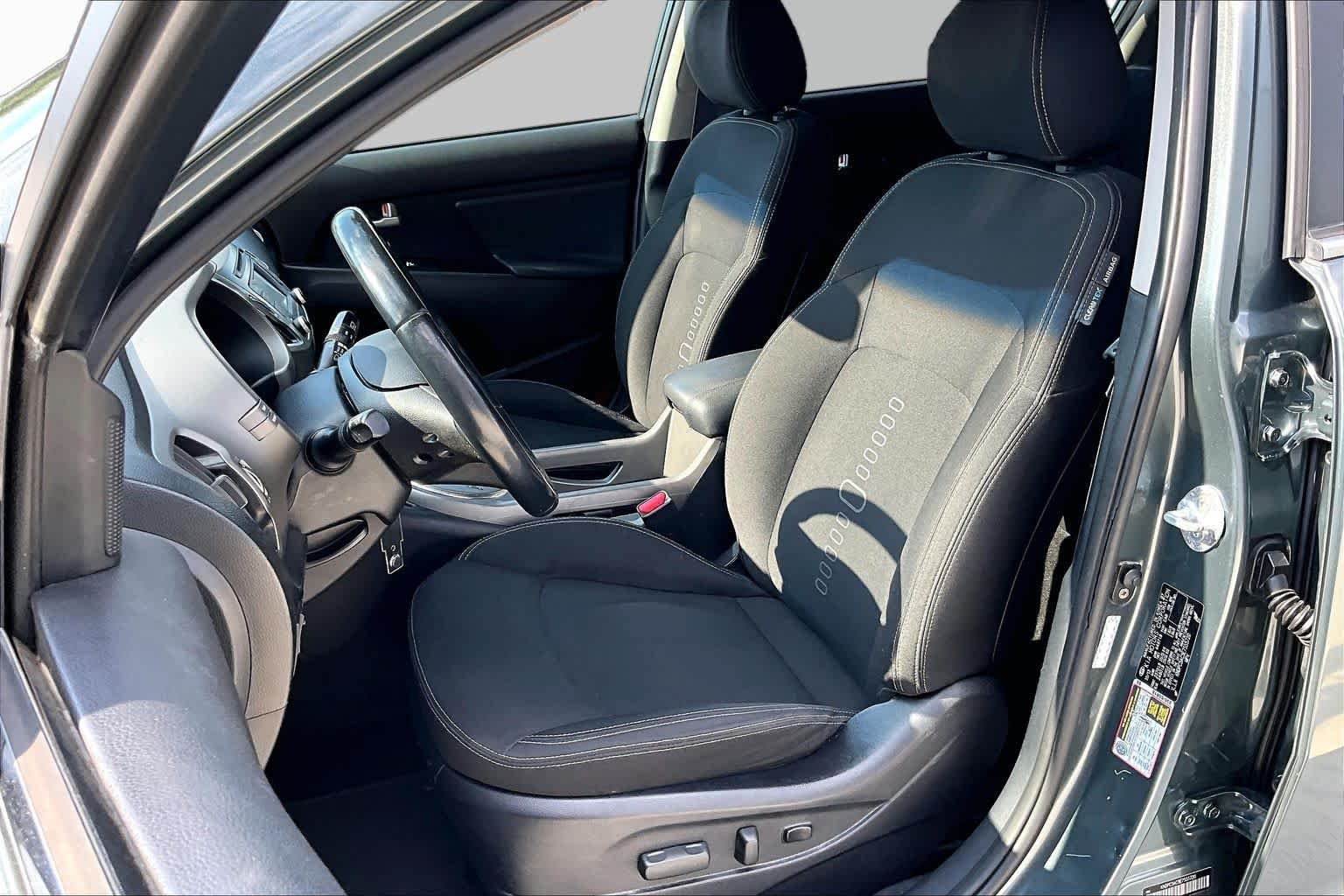 Used 2014 Sage Green Kia EX image 8
