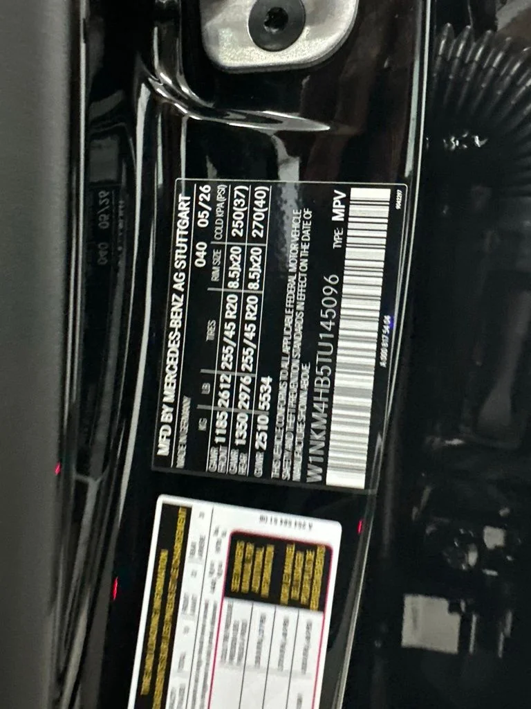 New 2026 Black Mercedes-Benz GLC 300 image 29