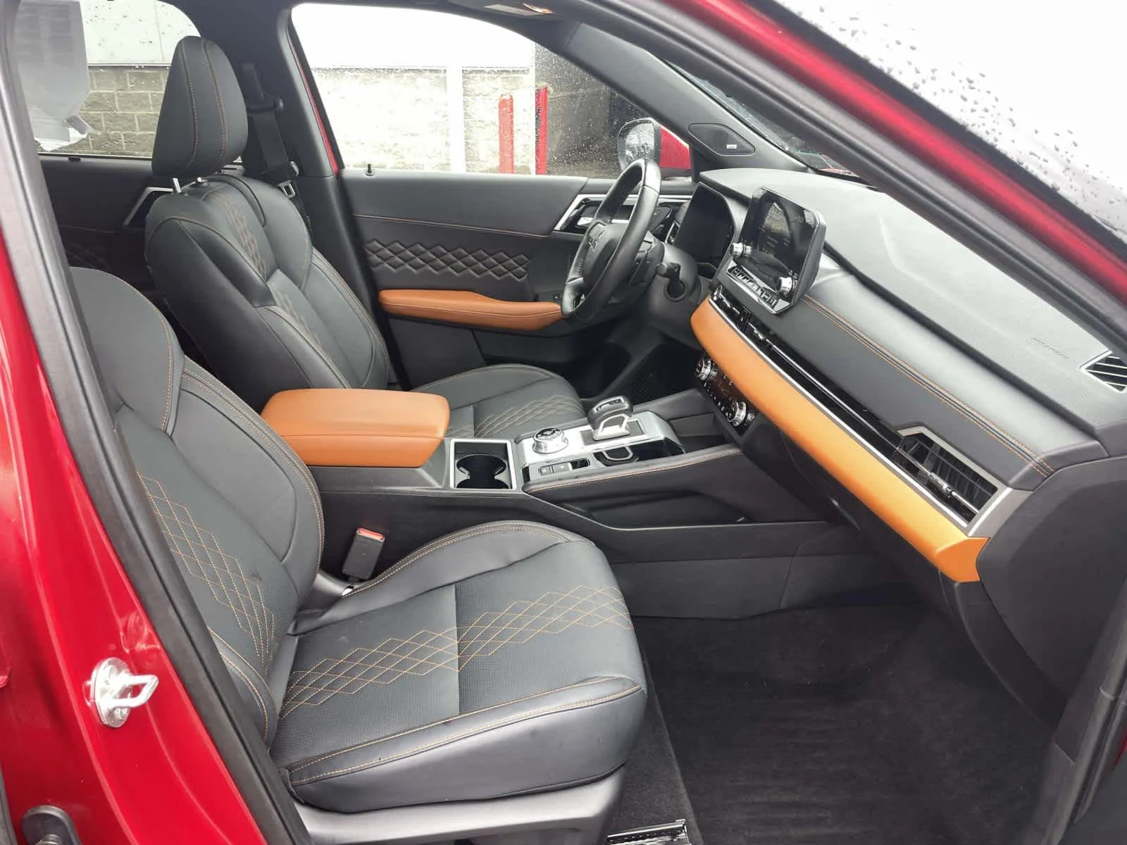 Used 2024 Red Diamond w/ Black Roof Mitsubishi SEL image 23