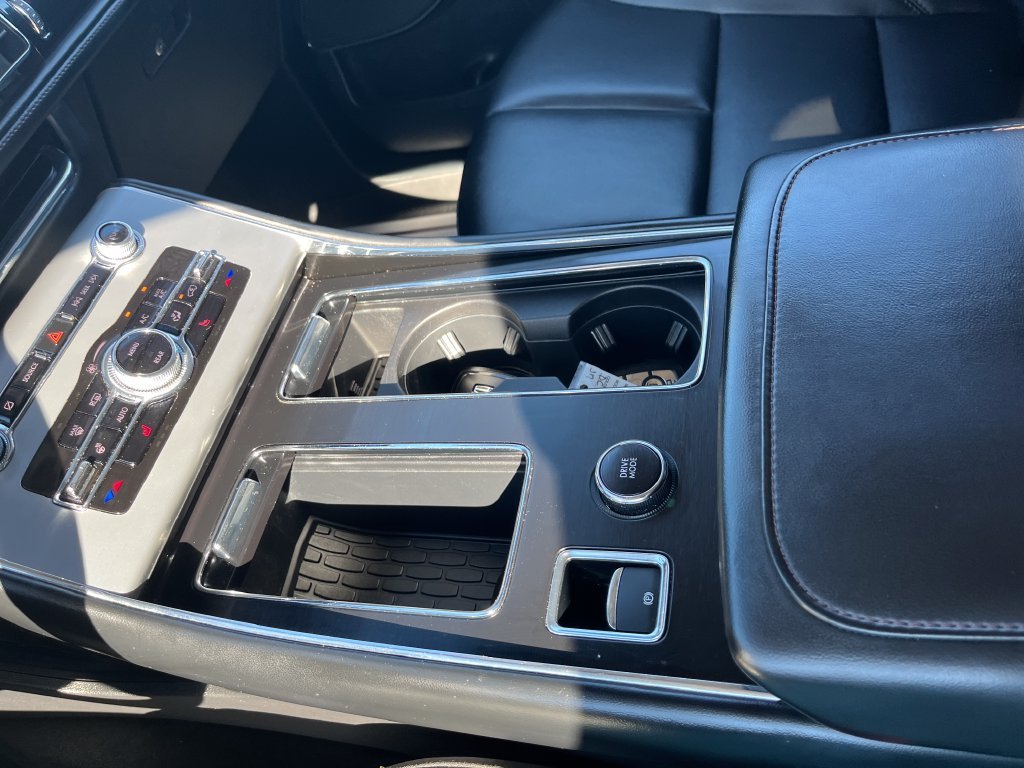 Used 2024 Gray Lincoln Premiere image 21