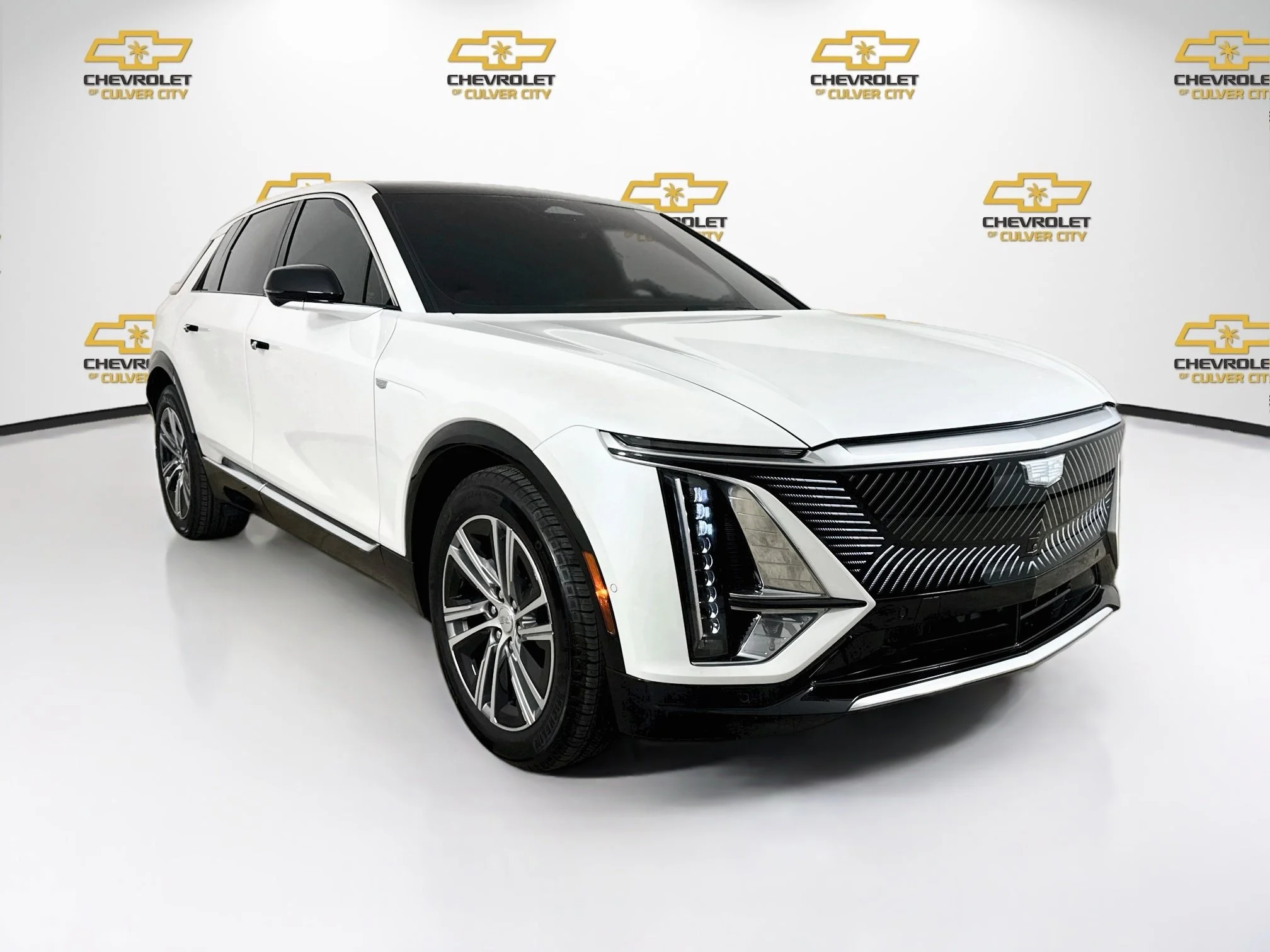 Used 2025 Crystal White Tricoat Cadillac Luxury 1 image 1
