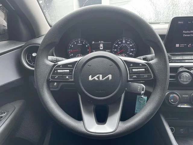 Used 2024 White Kia LXS image 11