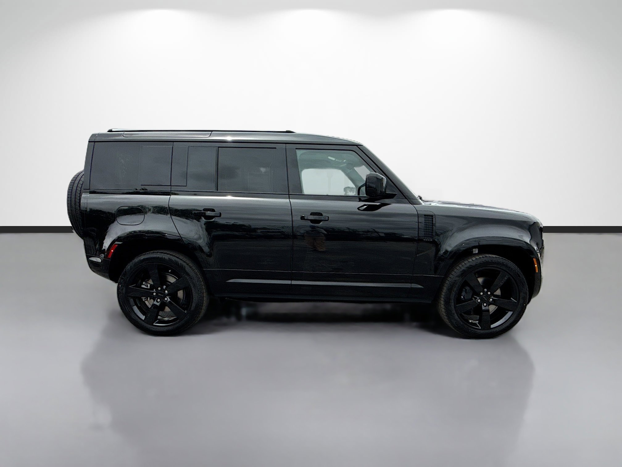 New 2026 Santorini Black LAND ROVER X-Dynamic SE image 6