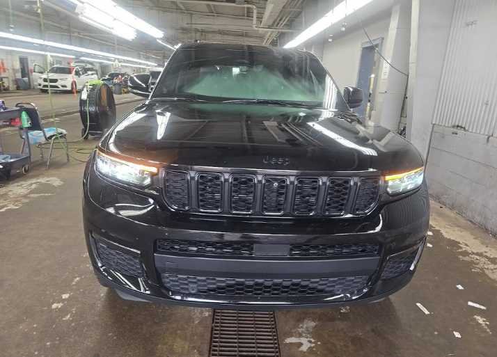 Used 2025 Jeep Grand Cherokee L Limited with VIN 1C4RJKBG4S8745610 for sale in Kansas City