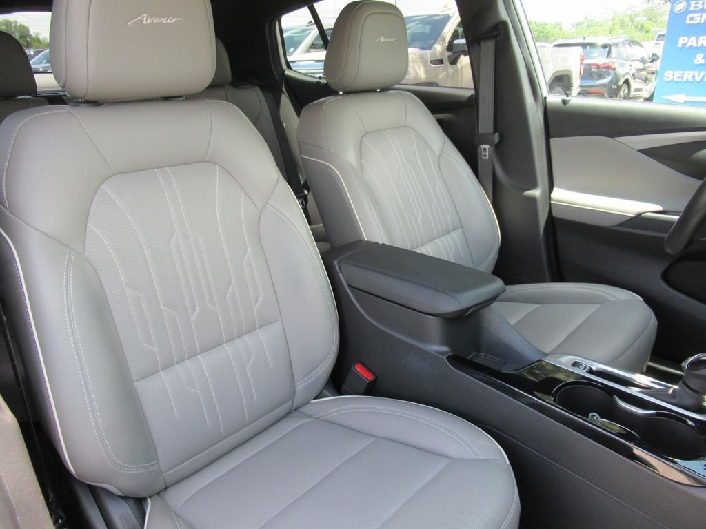 Used 2024 White Buick Avenir image 9