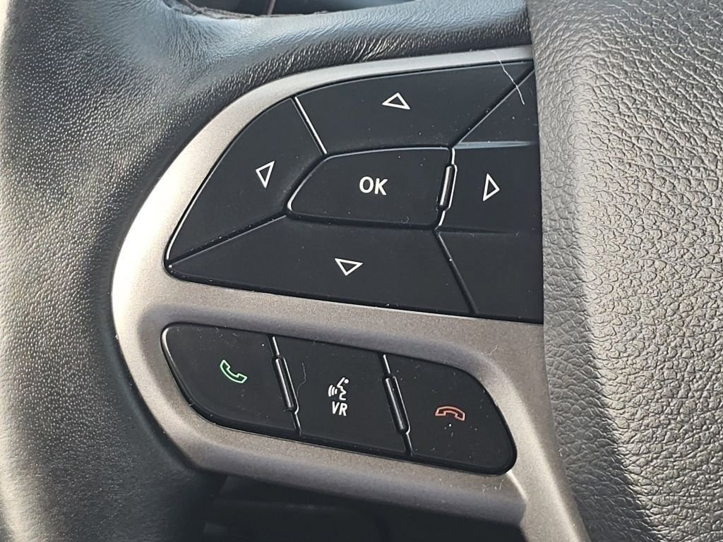 2019 Jeep Cherokee Latitude Plus - Photo 16