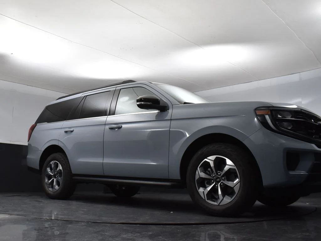 New 2027 Gray Ford Active image 27
