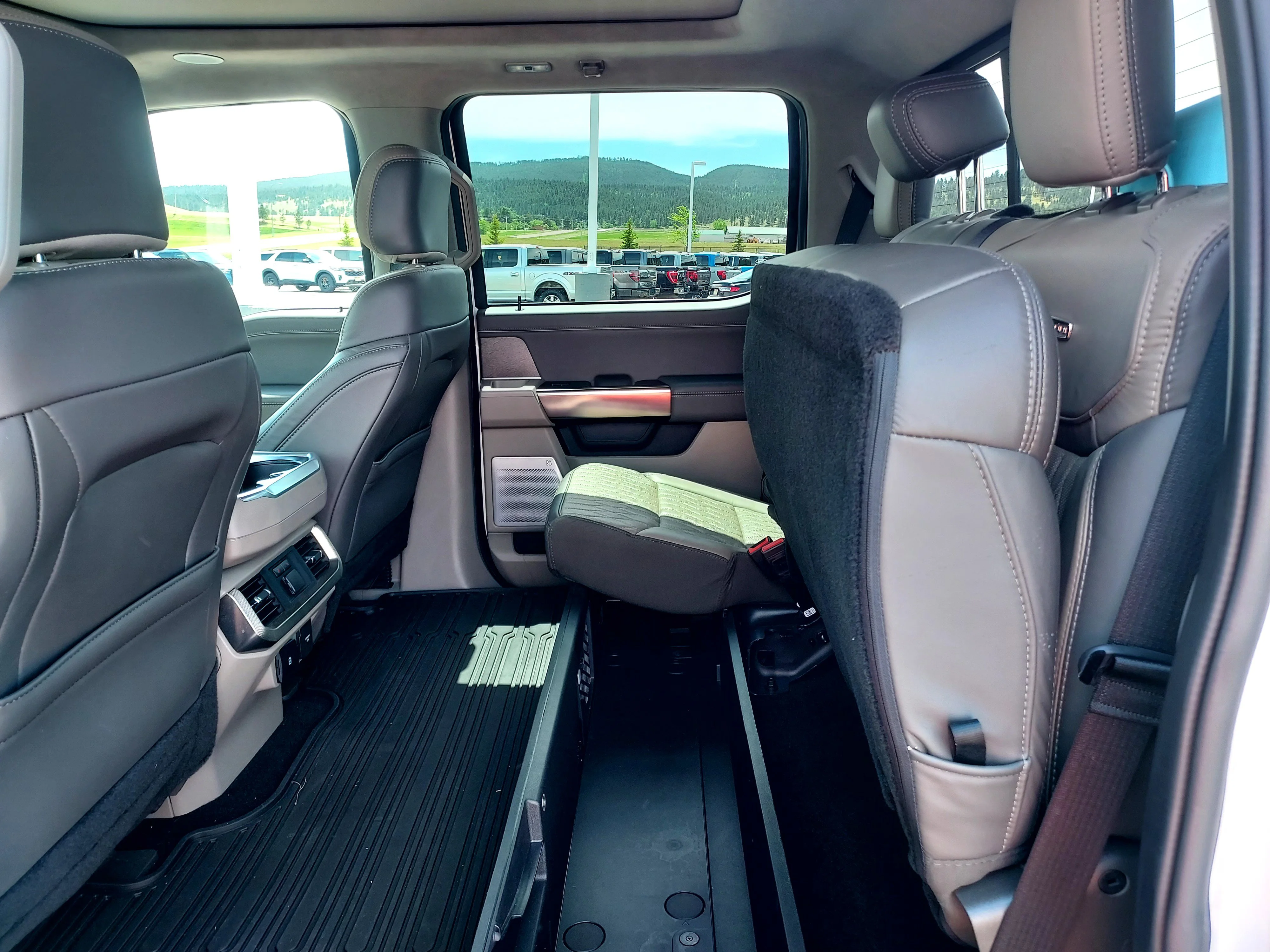 Used 2024 White Ford Platinum image 18
