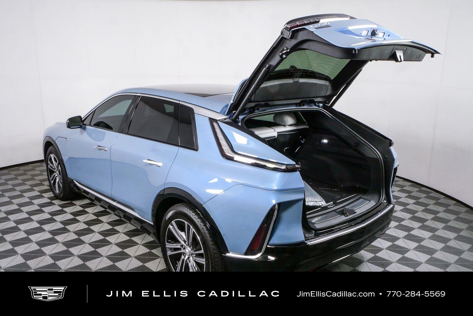 New 2027 Blue Graphite Tricoat Cadillac Premium Luxury image 35