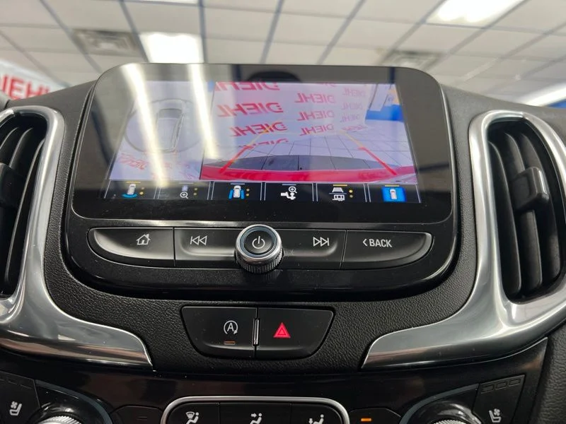 Used 2024 Red Chevrolet Premier image 32