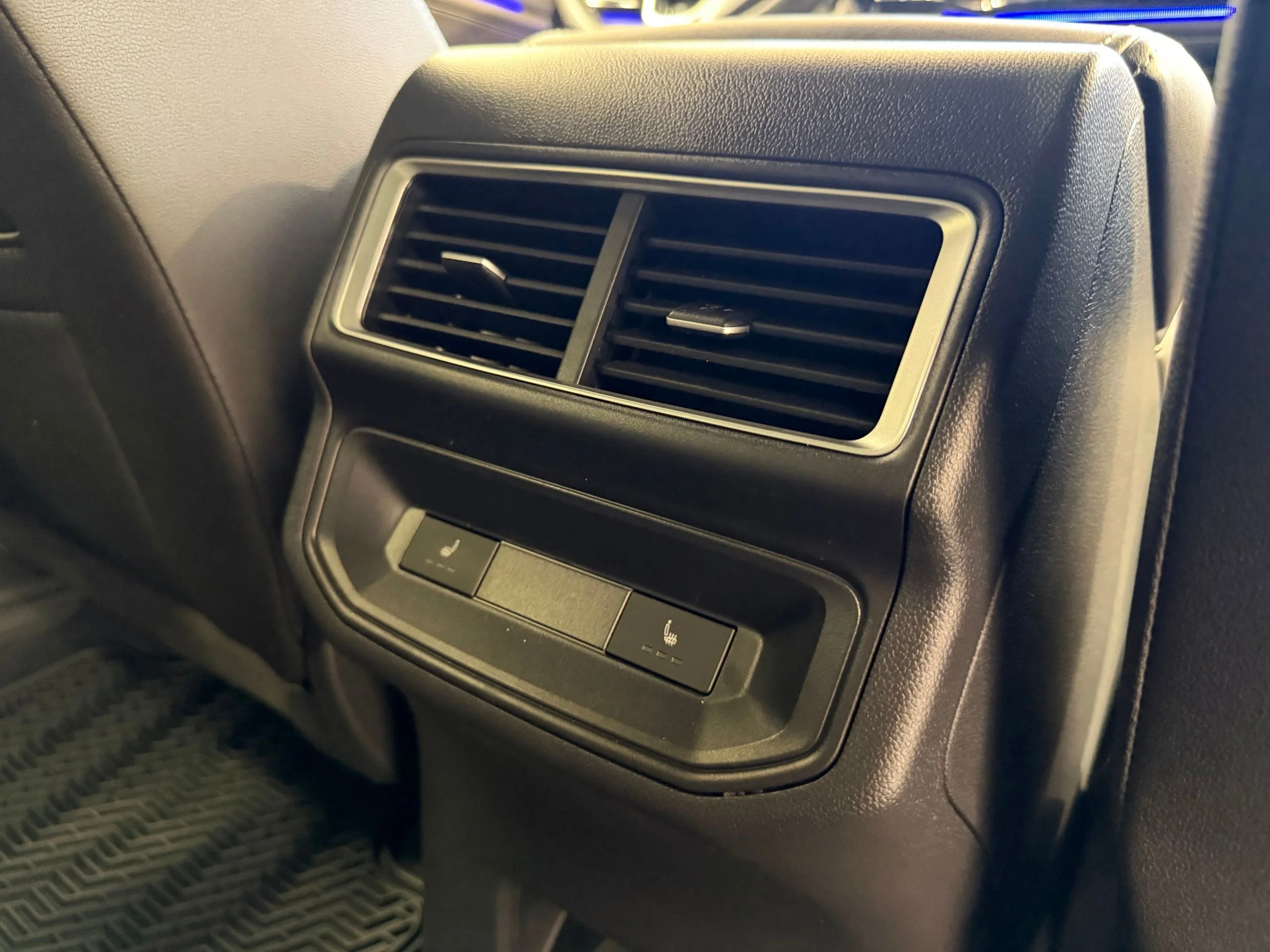2026 Volkswagen Atlas Cross Sport SEL R-LINE - Photo 39