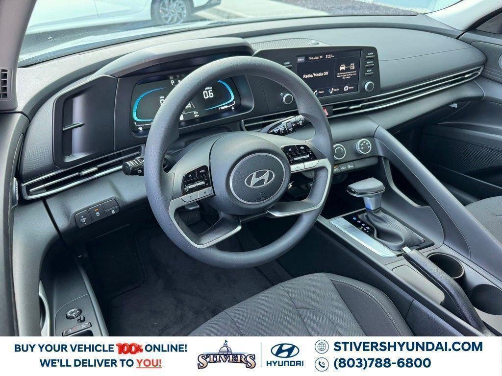 New 2026 Gray Hyundai SE image 3