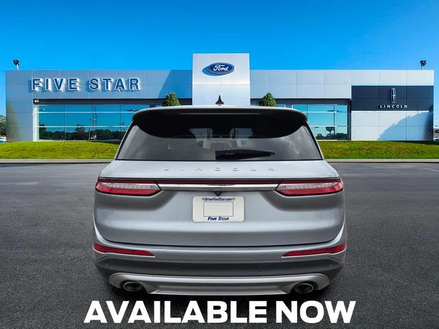 Used 2022 Silver Lincoln Standard image 9