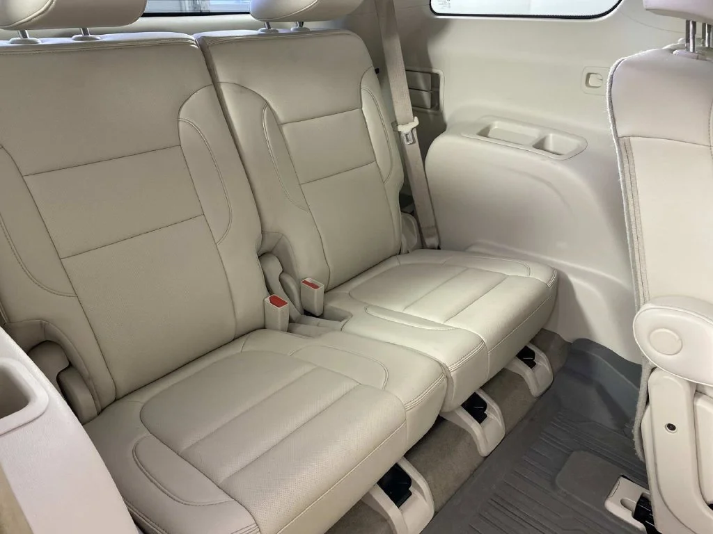 Used 2021 Hunter Green GMC Denali image 13