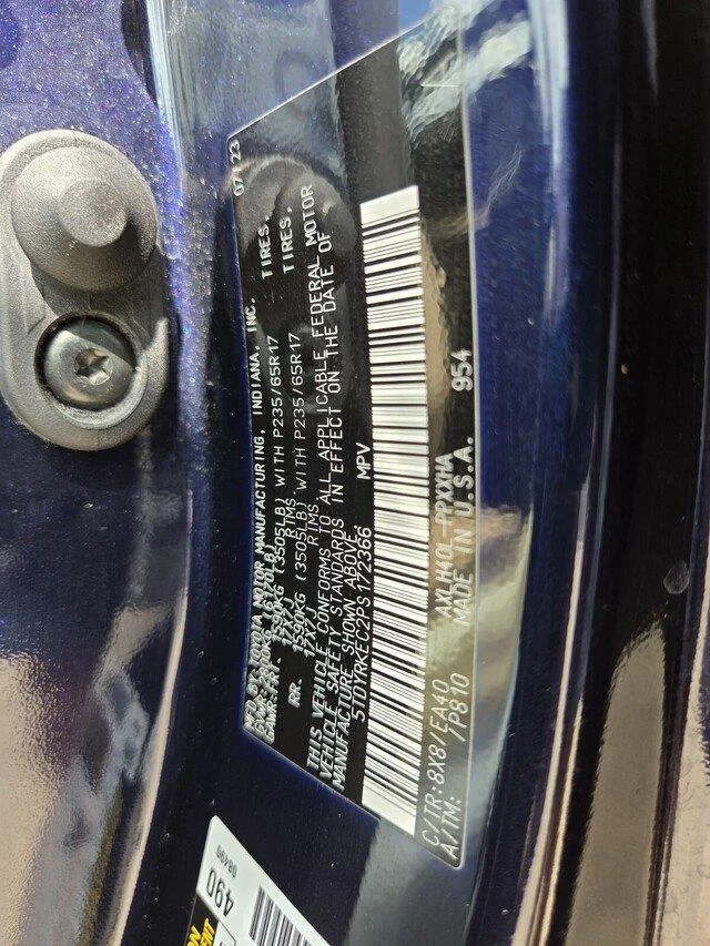 Used 2023 Blueprint Toyota XLE 8-Passenger image 32