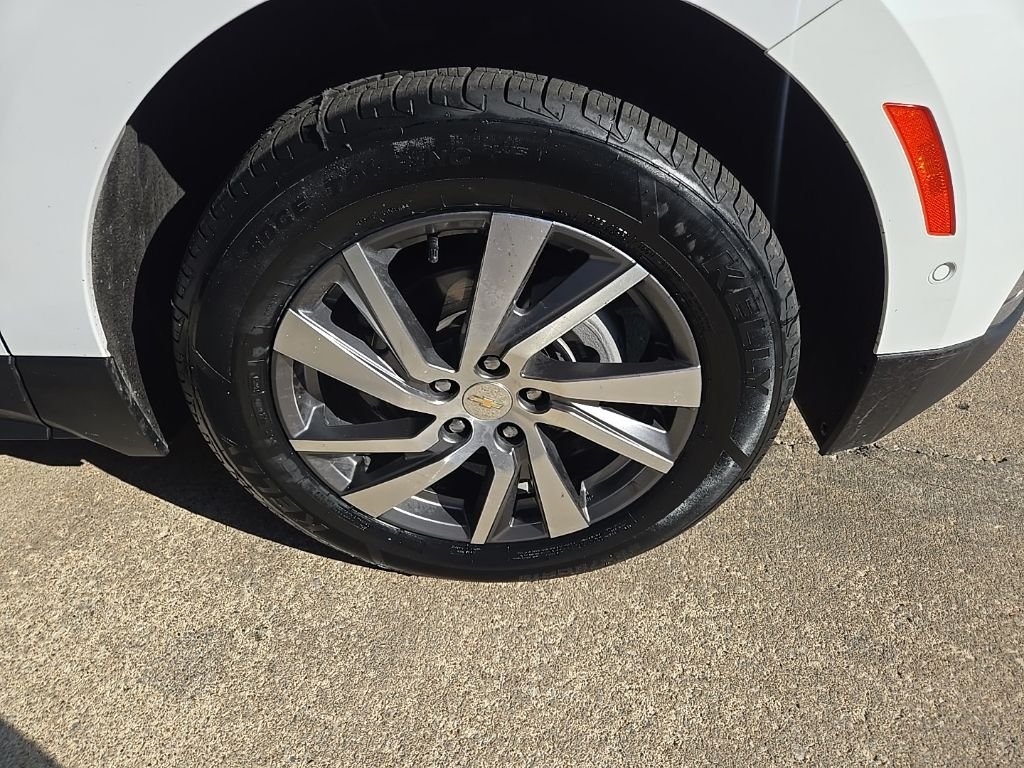 Used 2023 White Chevrolet Premier image 24