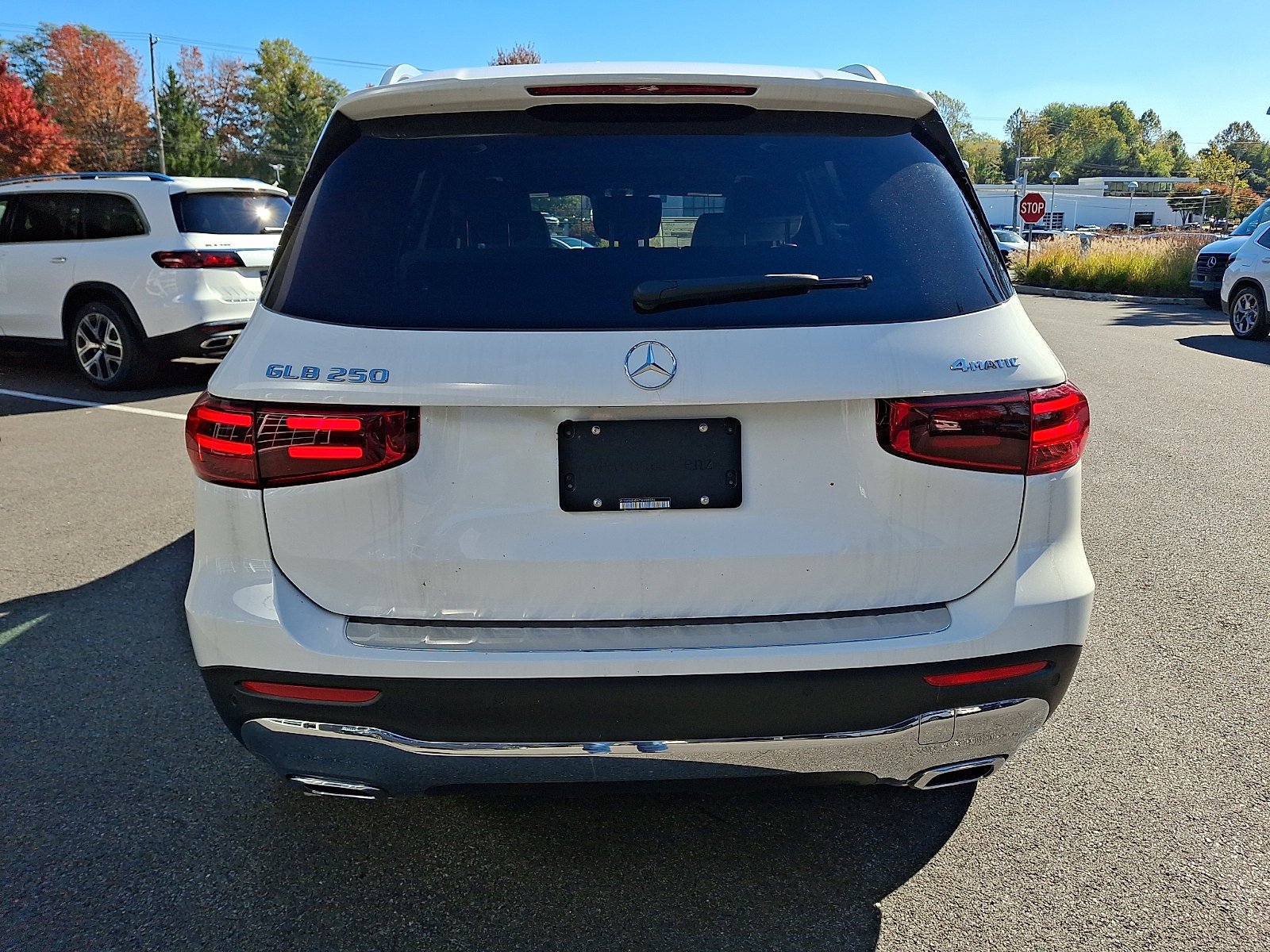 New 2026 Polar White Mercedes-Benz GLB 250 image 26