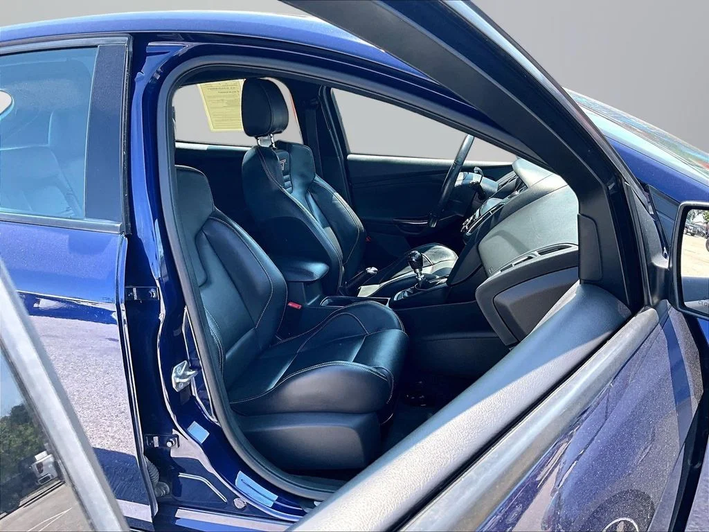 Used 2016 Blue Ford ST image 6