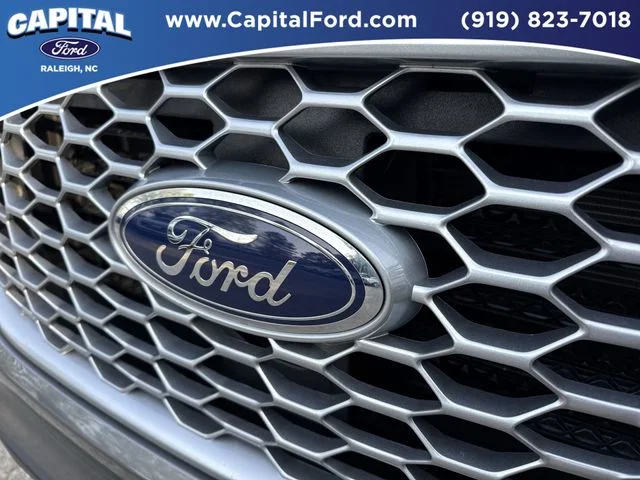 Used 2023 Gray Ford SEL image 10