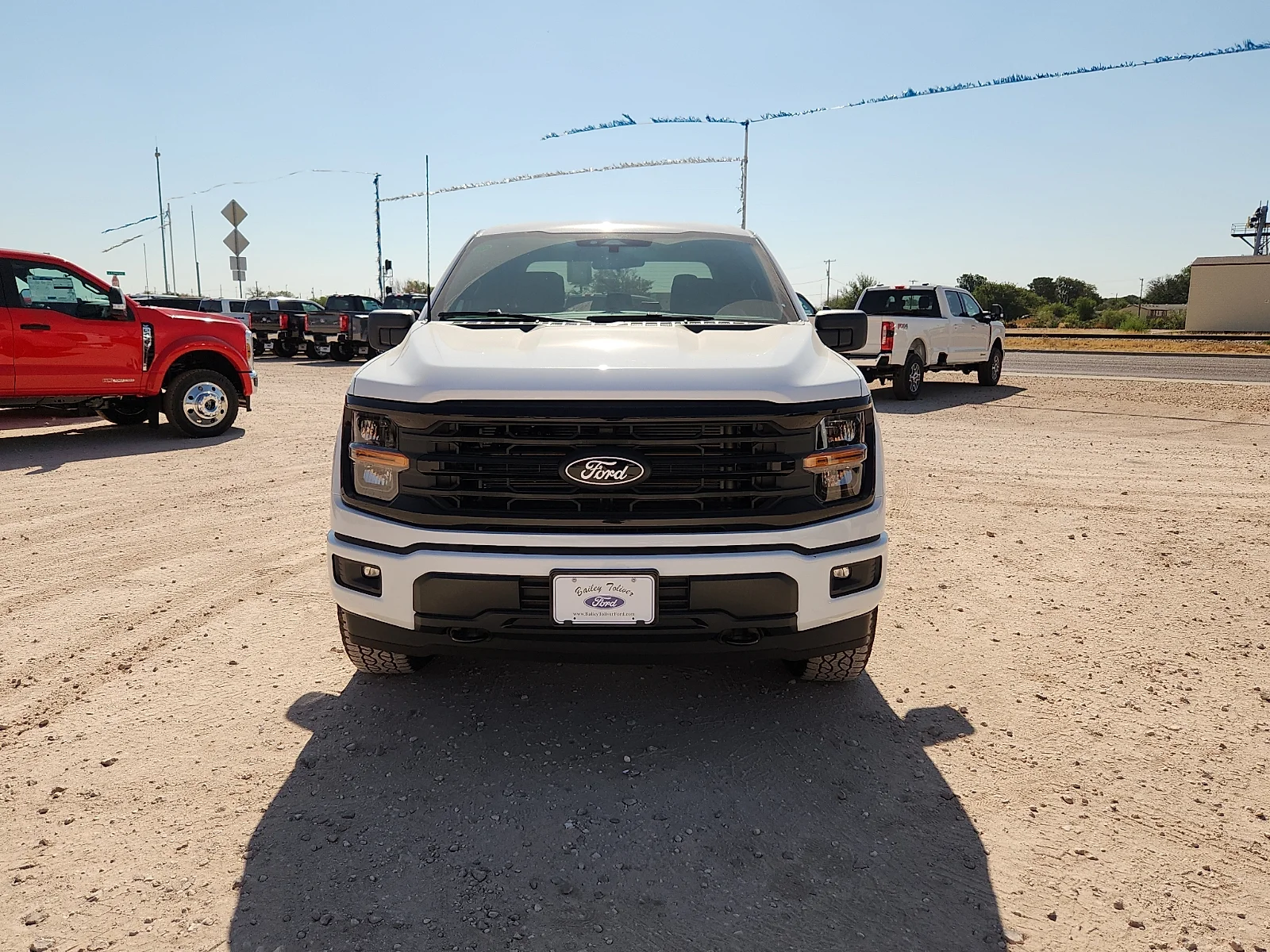 New 2026 Oxford White Ford XLT image 2