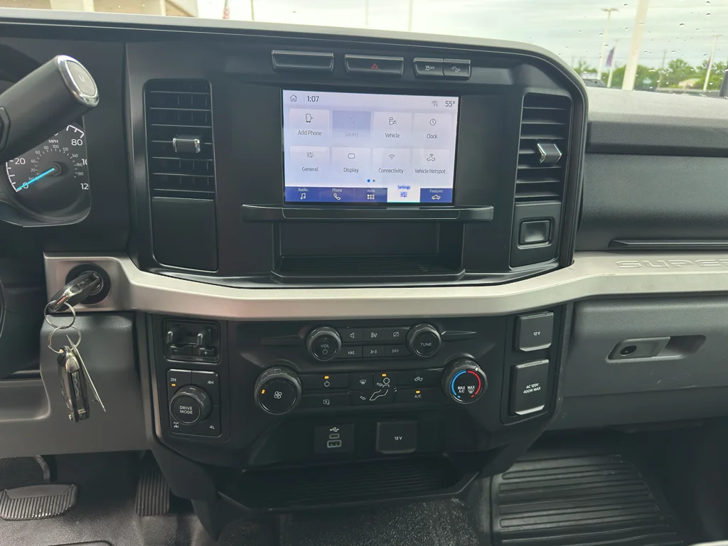 Used 2024 Oxford White Ford XLT image 20