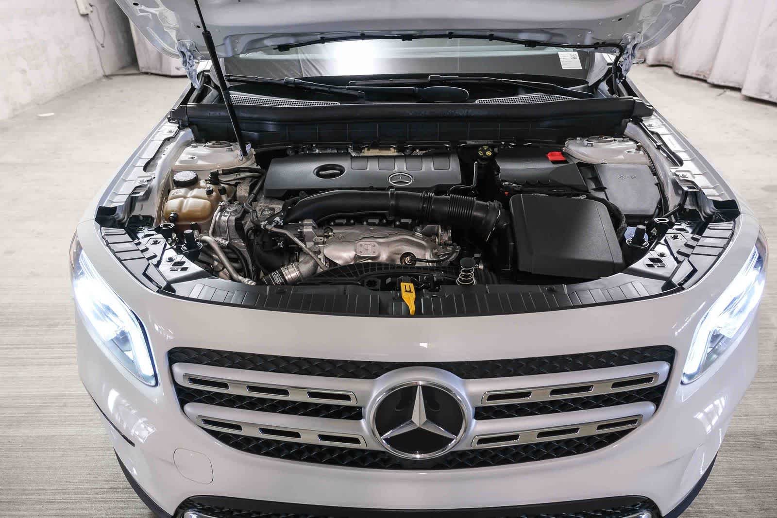 Certified Used 2021 Polar White Mercedes-Benz GLB 250 image 32