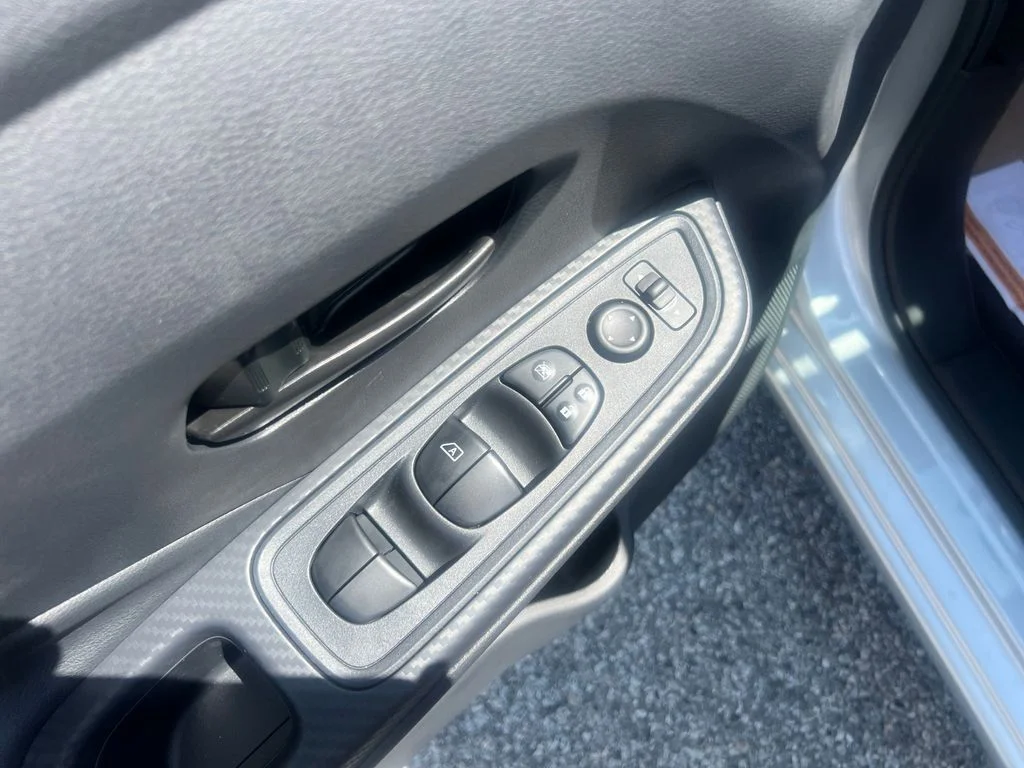 2025 Nissan Versa Sedan S - Photo 12