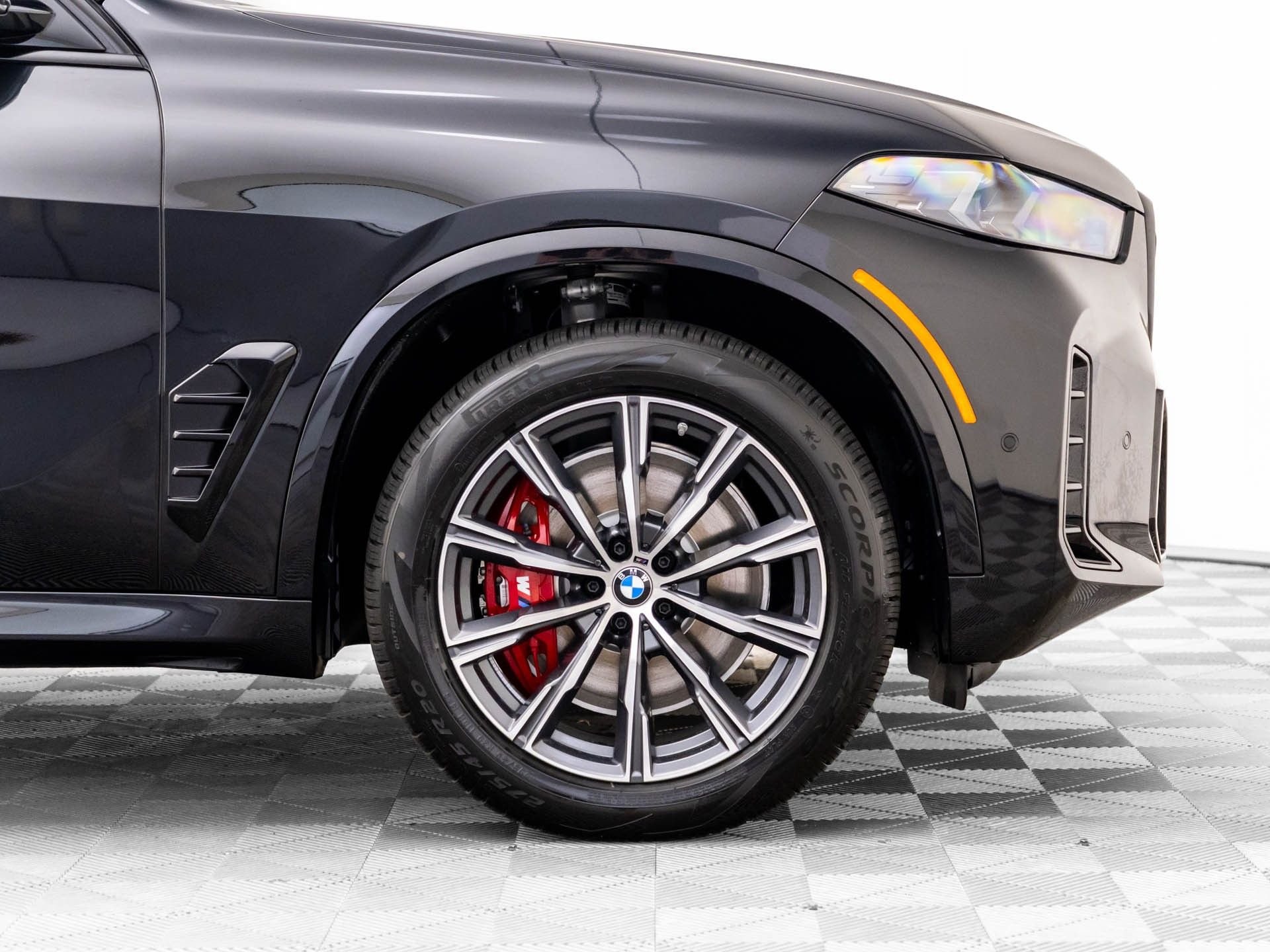 New 2026 Black Sapphire Metallic BMW xDrive50e image 35