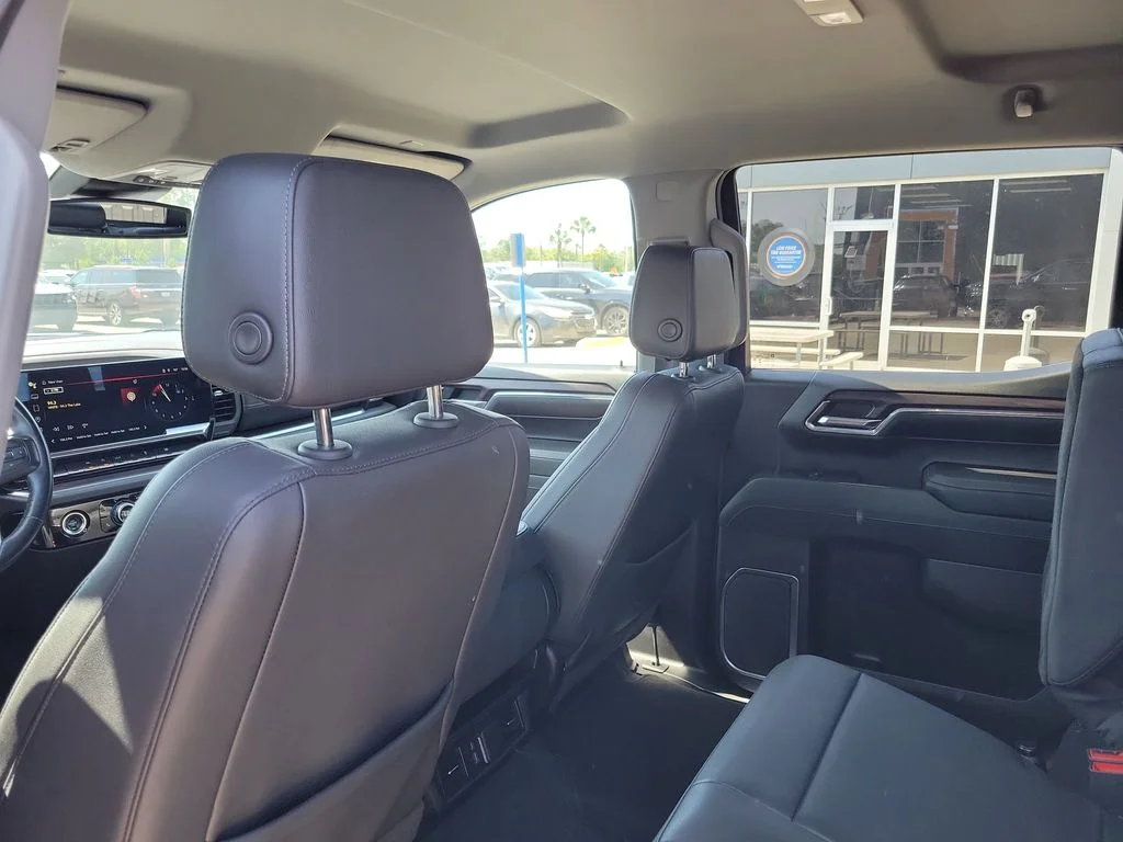 Used 2024 Black GMC SLT image 27