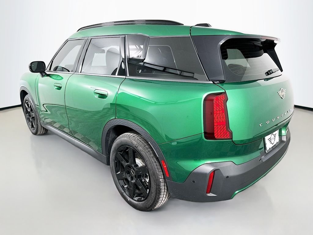 New 2026 Green MINI Signature Plus image 7
