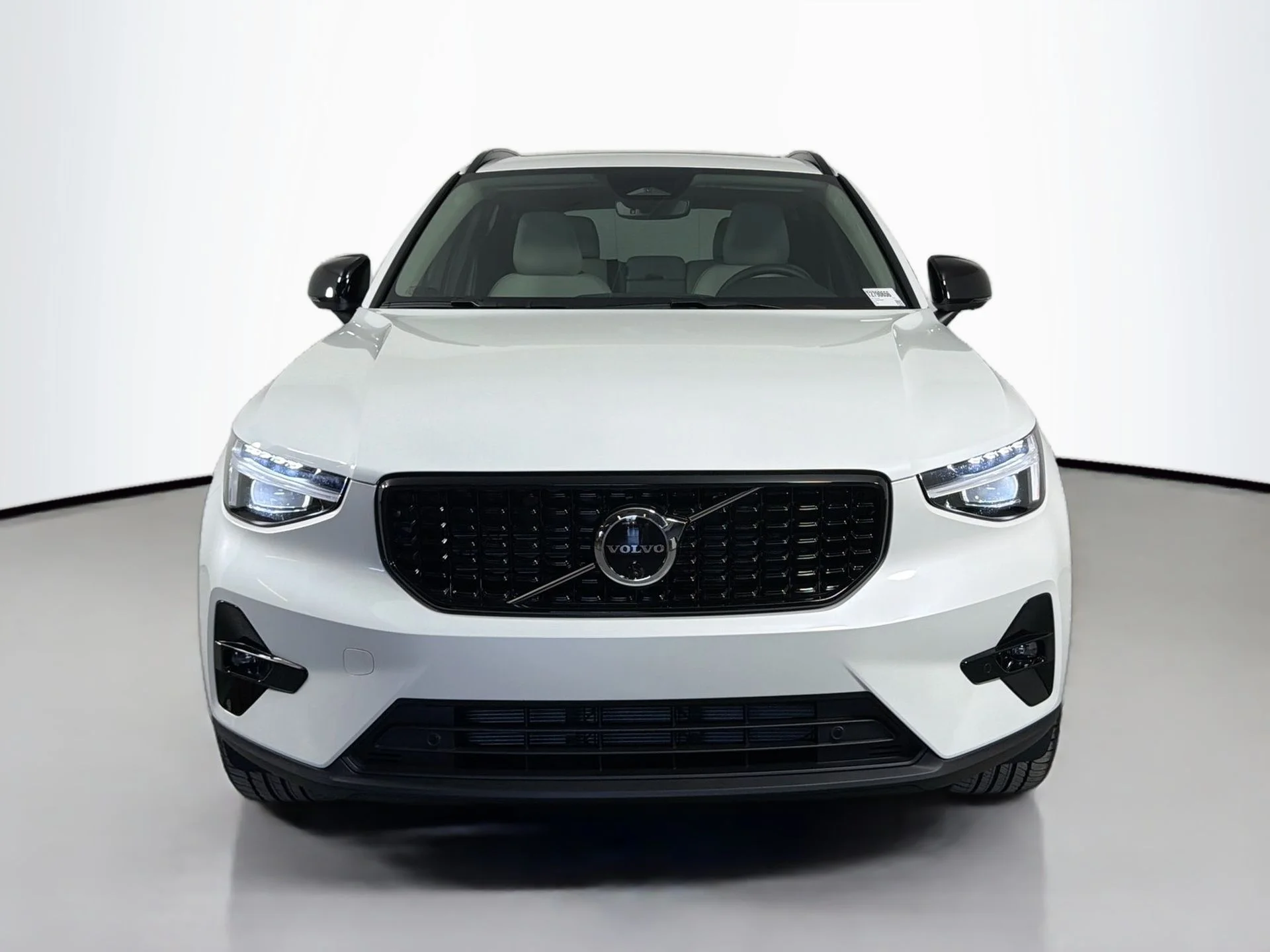 New 2026 Crystal White Volvo Plus image 2