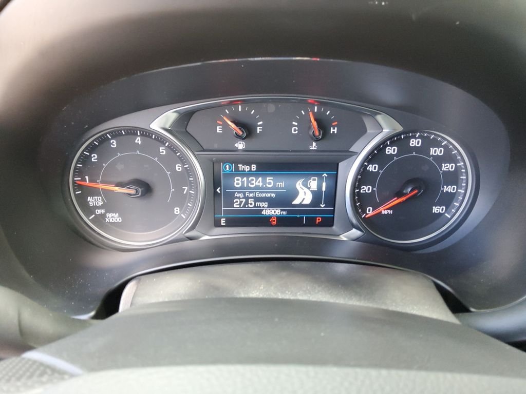 Used 2024 Silver GMC SLE image 10