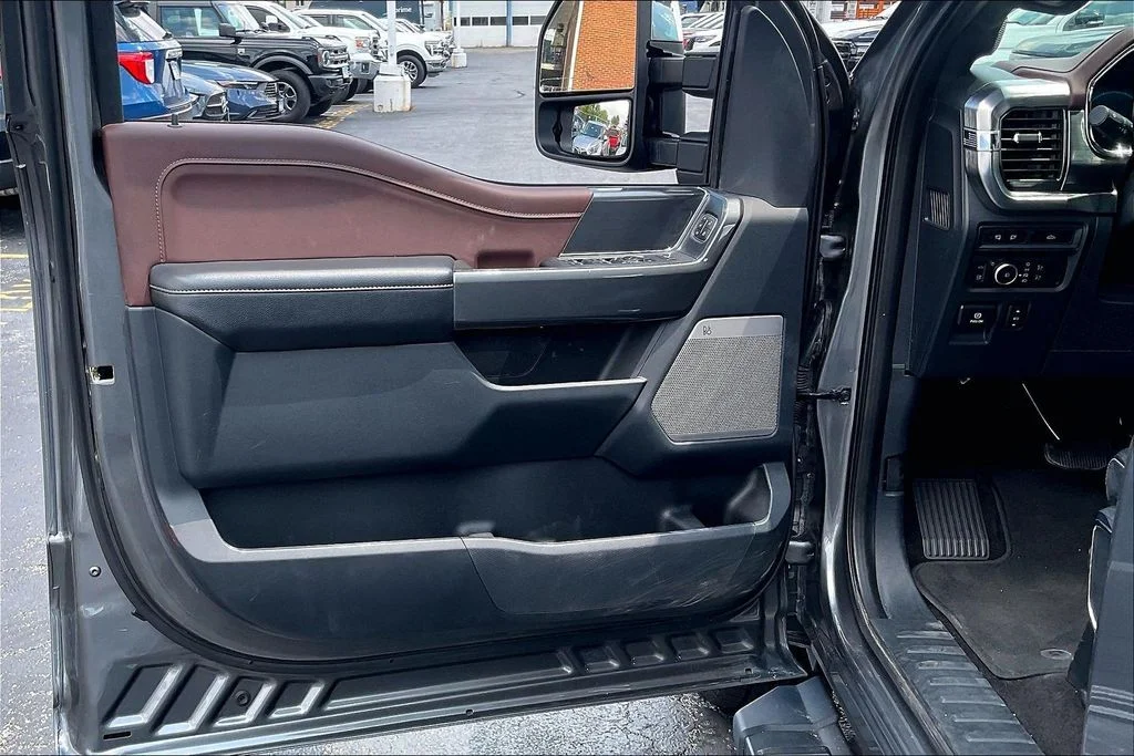 Used 2022 Gray Ford Lariat image 22